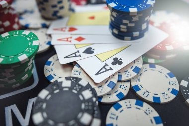 bambu4d togel Kembang Kempis table with multiple players and real-time card reveals